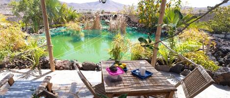 House | Outdoor dining