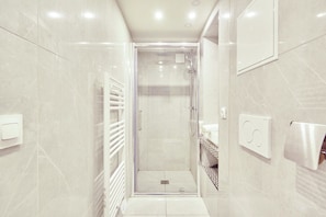 Apartment | Bathroom - Charming Apartment 2 Bedrooms Center of Paris (Paris)