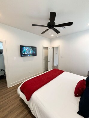 1 habitación, tabla de planchar con plancha, wifi y ropa de cama