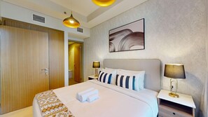 2 bedrooms, iron/ironing board, free WiFi, bed sheets - Aykon City - Sophisticated Two Bed in Business Bay (Business Bay)