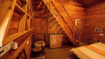 Nature's Family Cottage | Egyptian cotton sheets, premium bedding, down duvets, memory-foam beds