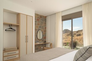 3 Schlafzimmer, Zimmersafe, Bügeleisen/Bügelbrett, Reisekinderbett