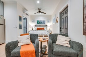 Apartment (0 Bedroom) | Interior