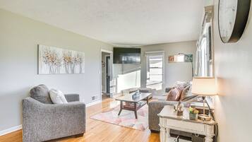 House (2 Bedrooms) | Front of property