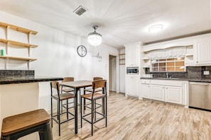 Hus (3 Bedrooms) | Innvendig