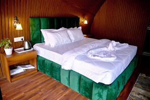 Lotus Cottages | Living area - Triveni Sangam Hotels And Resorts (Karchana)