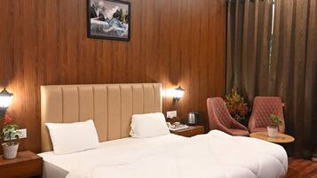 Vox Wooden Cottage | Desk, free WiFi