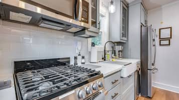 Apartment (1 Bedroom) | Interior