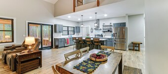 Brantingham Home: ATV & Snowmobile Trails On-site!