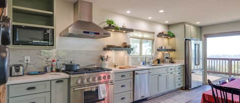 House (2 Bedrooms) | Interior