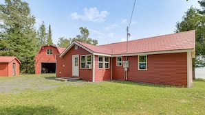 Unclassified image, 4 of 40, button - Waterfront Long Lake Retreat: Great for Families! (Sinclair)