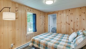 Unclassified image, 3 of 40, button - Waterfront Long Lake Retreat: Great for Families! (Sinclair)
