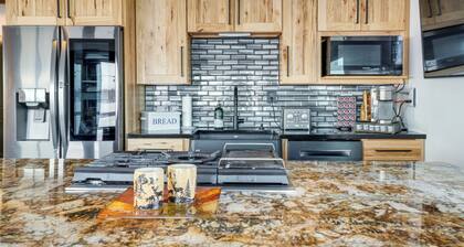 Scenic Waterfront Big Lake Home: Fish, Boat, Sled!