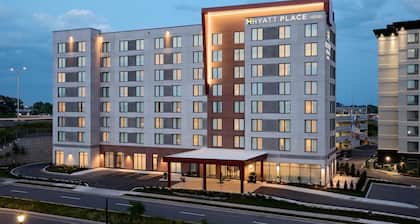 Hyatt Place Montreal Airport