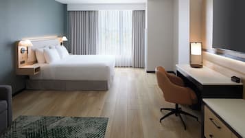 Hypo-allergenic bedding, in-room safe, desk, laptop workspace