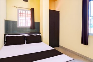 Deluxe Room | Wardrobe