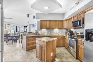 Fridge, microwave, oven, stovetop - Pelican Pointe 301- Corner unit, 3rd floor, Gulf-front. (Orange Beach)