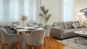 Luxury Condo, 3 Bedrooms | Living area | 42-inch Smart TV with digital channels, Netflix, streaming services