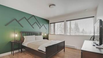 4 bedrooms, iron/ironing board, travel cot, WiFi