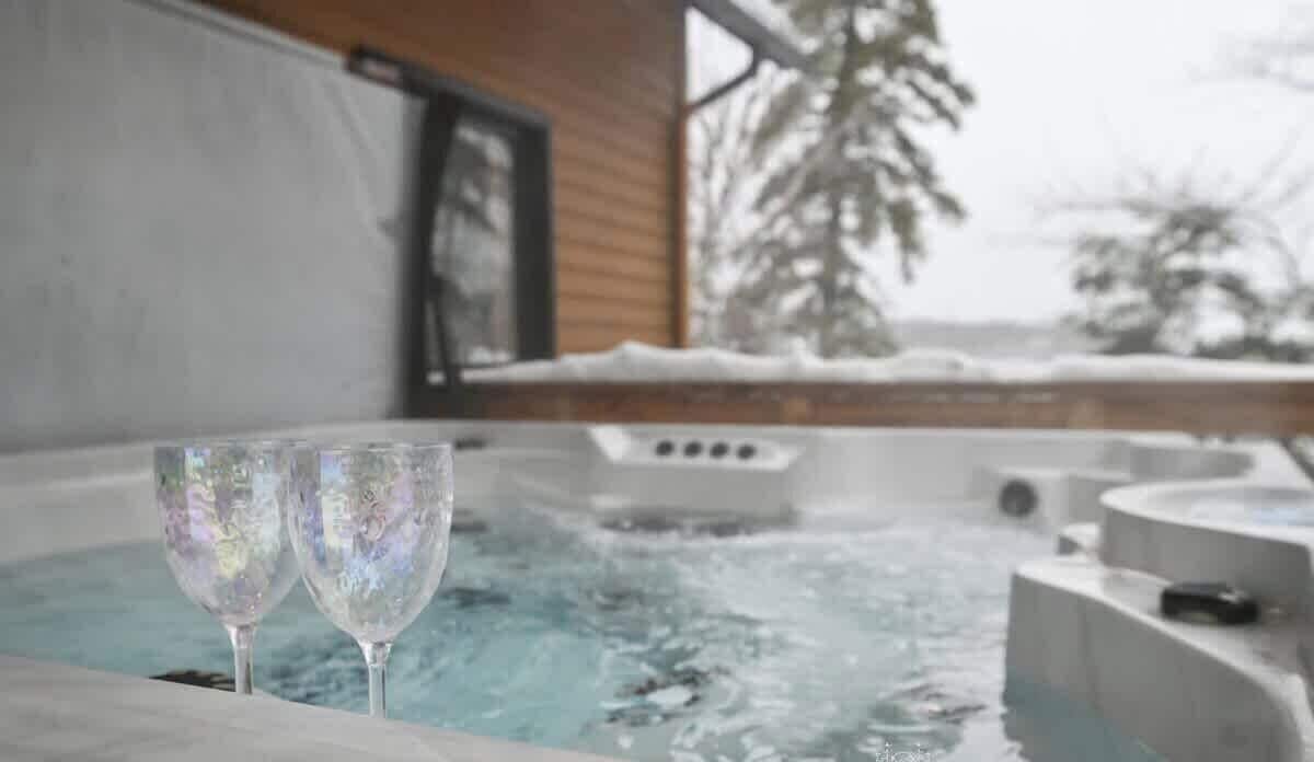 Bain à remous extérieur