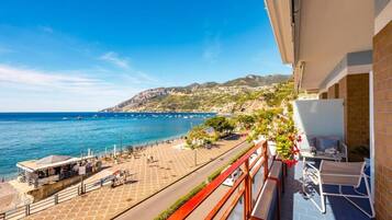 Family Apartment, 3 Bedrooms, Balcony, Sea View | Terrace/patio