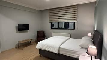 1 bedroom, desk, laptop workspace, free WiFi
