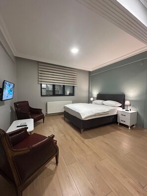 Egyptian cotton sheets, premium bedding, desk, laptop workspace - Buyuk Agri Hotel (Agri)