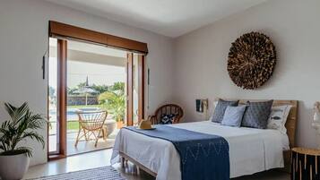 2 bedrooms, in-room safe, laptop workspace, blackout curtains