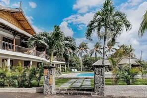 Front of property - Boutik Le Morne Holiday Apartments (Le Morne)