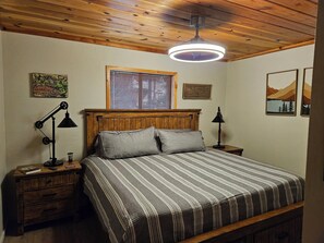 2 室のベッドルーム、アイロン / アイロン台、WiFi (無料)、ベッドシーツ