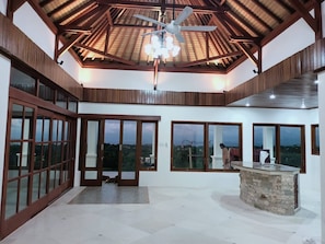 Villa, 3 Bedrooms, Balcony, Mountain View | Interior