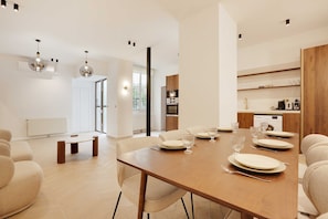 Apartment | Dining