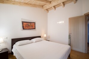 2 quartos, ferros/tábuas de passar roupa, Wi-Fi de cortesia