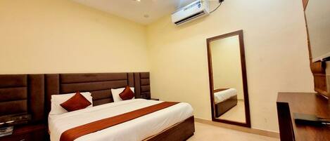 7 slaapkamers, een bureau, wifi, beddengoed