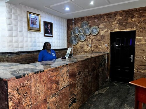 Hi-Test Travel Lodge