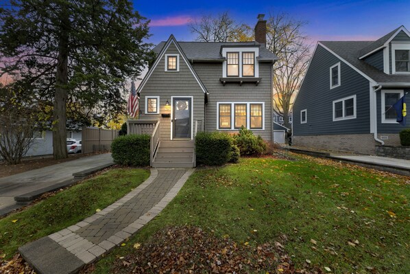 House, 3 Bedrooms | Exterior detail - Charming Ann Arbor Retreat Near Dt & Attractions 3 Bedroom Home (Ann Arbor)