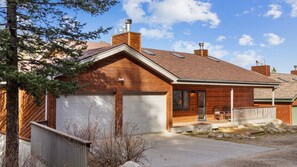 House, 6 Bedrooms | Exterior - Cascade Mountain Home By Estes Park Homes 6 Bedroom Home (Estes Park)