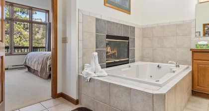 Cascade Mountain Home By Estes Park Homes 6 Bedroom Home