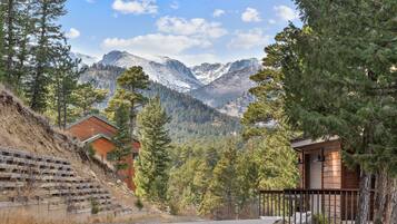 House, 6 Bedrooms | Kawasan hartanah