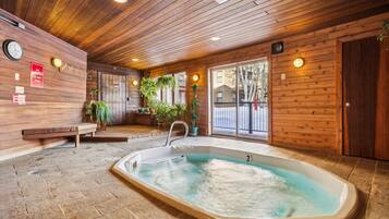 Condo, 2 Bedrooms | Interior