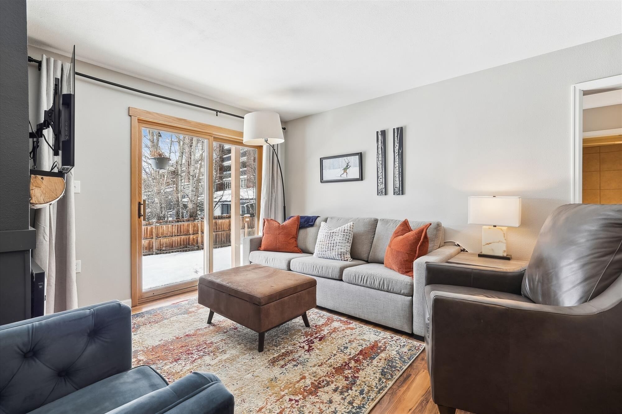 Condo, 2 Bedrooms | Living area