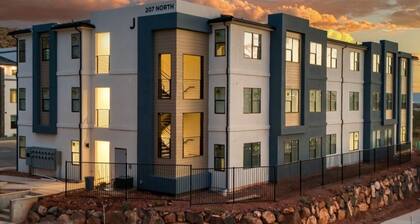 Cliff Side Retreat 2 Bedroom Condo