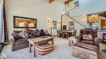 Condo, 3 Bedrooms | Living area | Smart TV