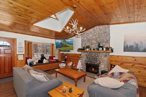 TV, fireplace, offices