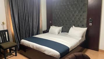 Comfort Room, Balcony, City View | Desk, laptop workspace, free WiFi