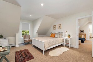 4 bedrooms, free WiFi, bed sheets - Lake Winnipesaukee Waterfront Rental in Gilford NH Private Dock Sleeps 12 (Gilford)
