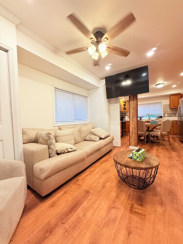 2Bed1 bath Near Ithaca &Cornell lower unit