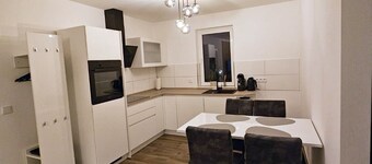Modern apartment with balcony - near Kurpark & trade fair