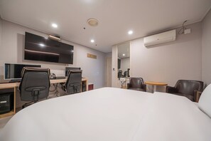 Premium Double Room - Hwajeong Hotel jun (Goyang)
