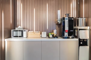 Snack bar